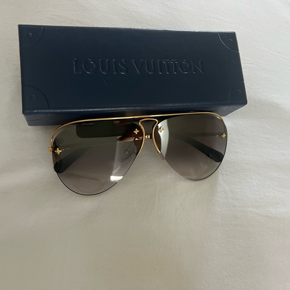 IN PERFECT CONDITION- rare discontinued Louis vuitton Grease Mask sunglasses. - Picture 3 of 3
